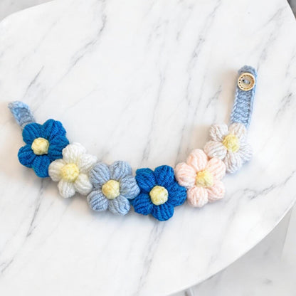 Floral collar, adjustable